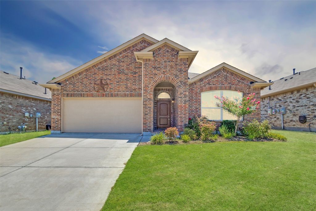 313 Oakbluff Drive, Denton, TX 76210