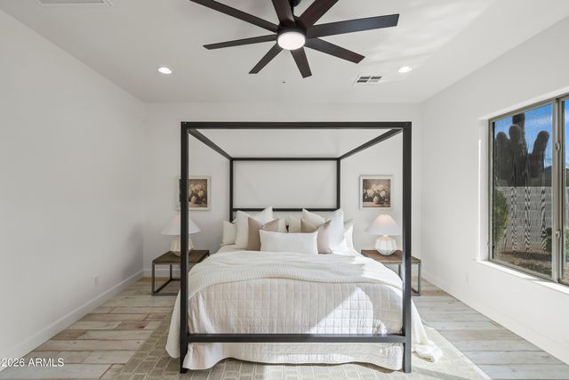 1725 W BURNSIDE Trail, Phoenix, AZ 85085