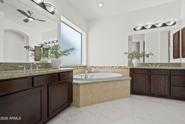 1725 W BURNSIDE Trail, Phoenix, AZ 85085