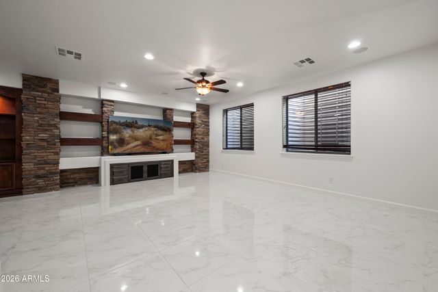 1725 W BURNSIDE Trail, Phoenix, AZ 85085