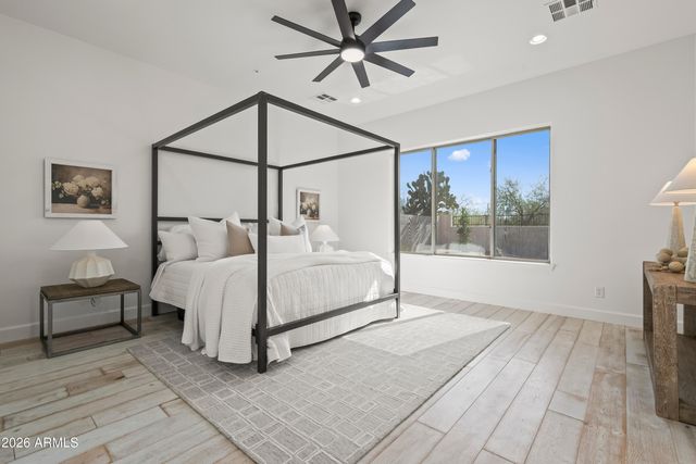 1725 W BURNSIDE Trail, Phoenix, AZ 85085