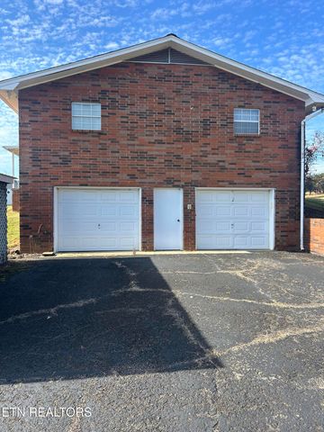 631 S Carter School Rd, Strawberry Plains, TN 37871