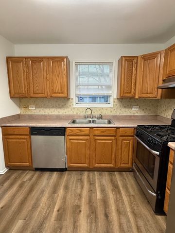 252 Yellow Pine Drive, Bolingbrook, IL 60440