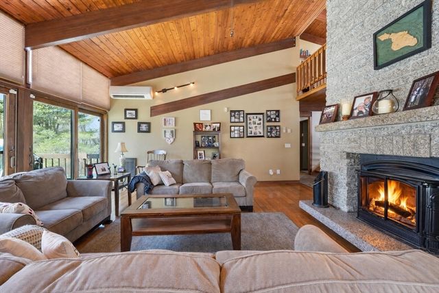 1023 North Woodstock Rd, Southbridge, MA 01550