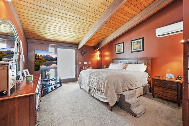 1023 North Woodstock Rd, Southbridge, MA 01550