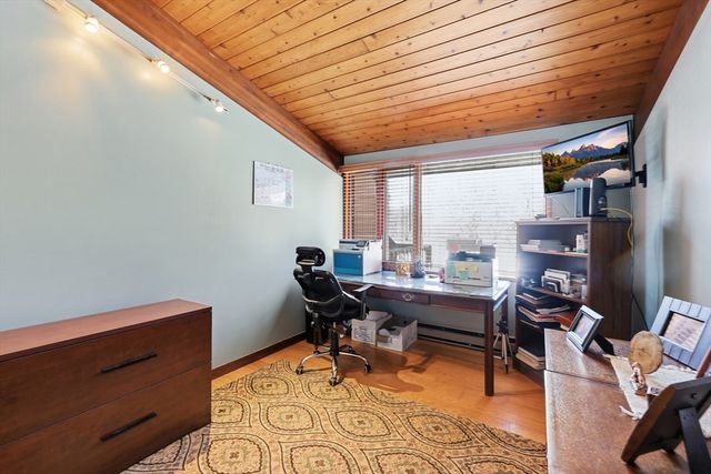1023 North Woodstock Rd, Southbridge, MA 01550