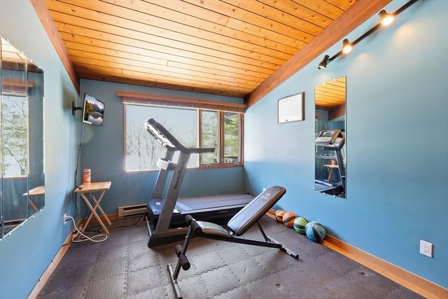 1023 North Woodstock Rd, Southbridge, MA 01550