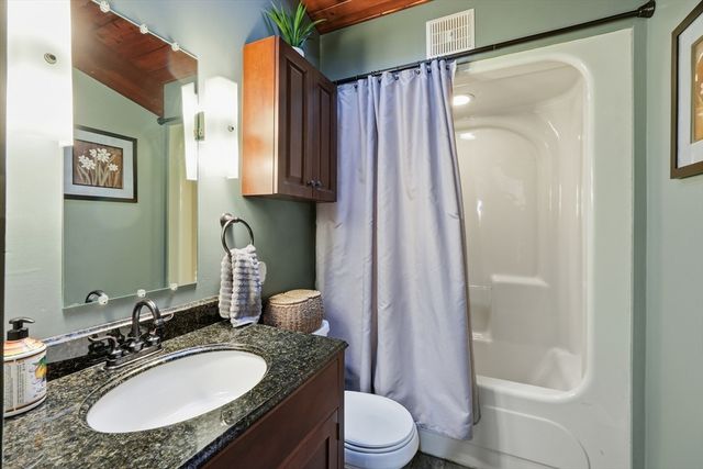 1023 North Woodstock Rd, Southbridge, MA 01550