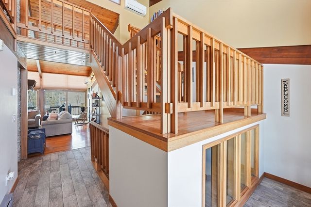 1023 North Woodstock Rd, Southbridge, MA 01550