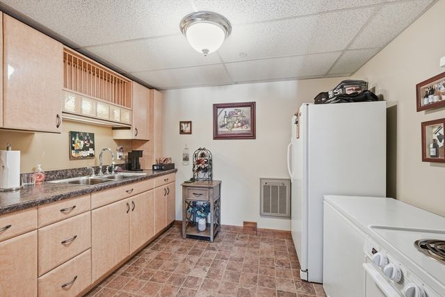 1023 North Woodstock Rd, Southbridge, MA 01550