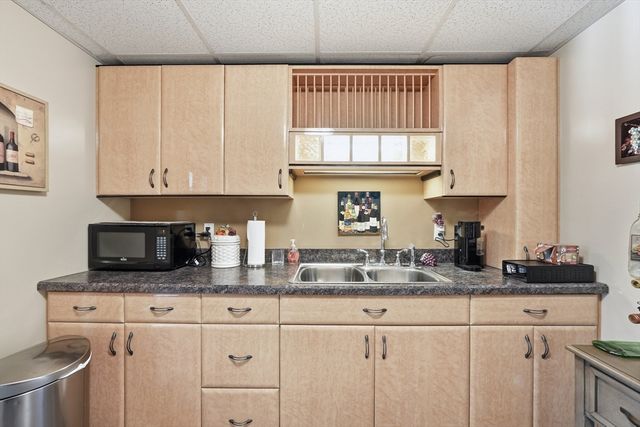 1023 North Woodstock Rd, Southbridge, MA 01550