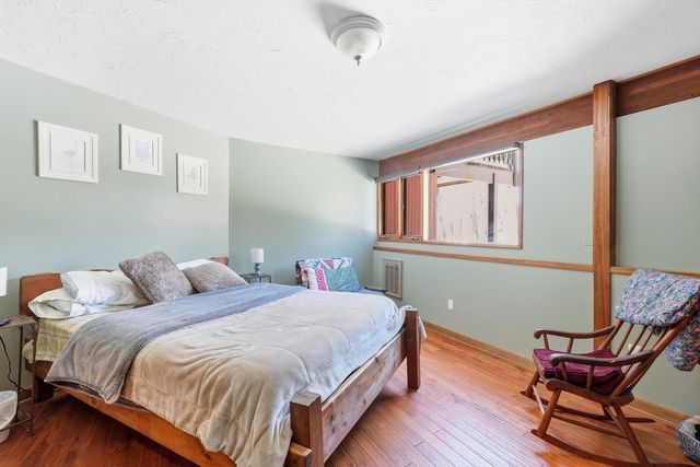 1023 North Woodstock Rd, Southbridge, MA 01550