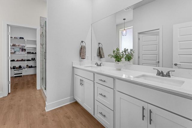 2915 S Cobalt Avenue, Fayetteville, AR 72701
