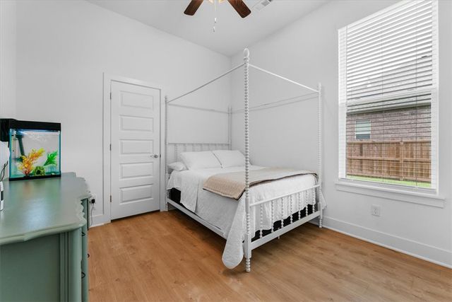 2915 S Cobalt Avenue, Fayetteville, AR 72701