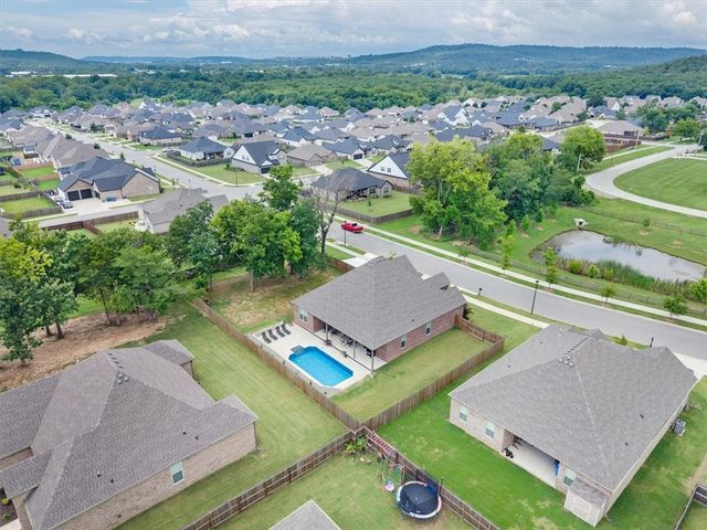 2915 S Cobalt Avenue, Fayetteville, AR 72701