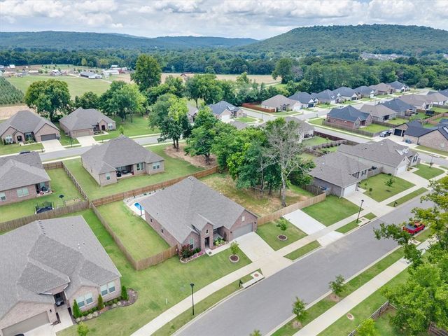 2915 S Cobalt Avenue, Fayetteville, AR 72701