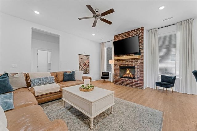 2915 S Cobalt Avenue, Fayetteville, AR 72701
