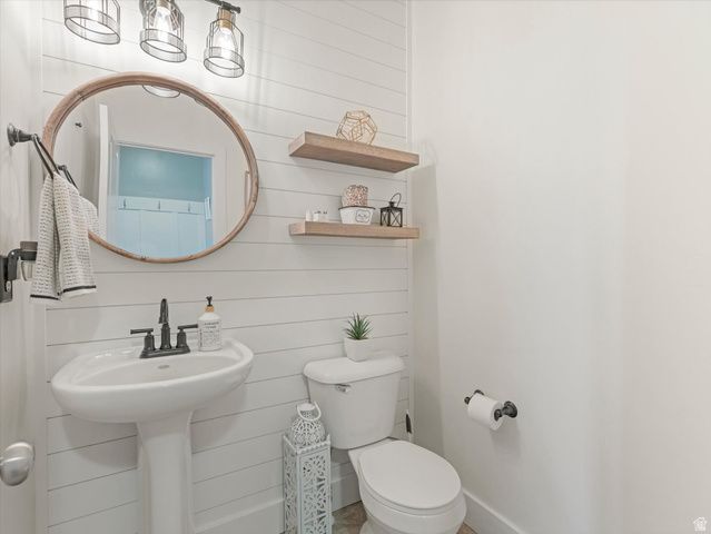 14829 S CLEAR WATER DR, Herriman, UT 84096