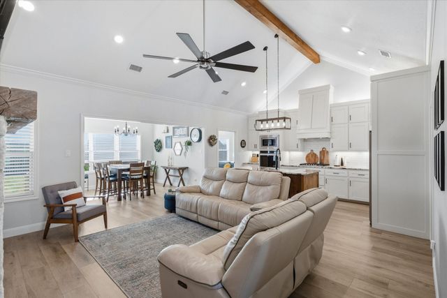 1825 Meadowview, Canton, TX 75103