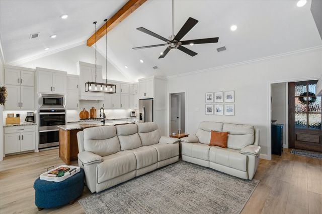 1825 Meadowview, Canton, TX 75103