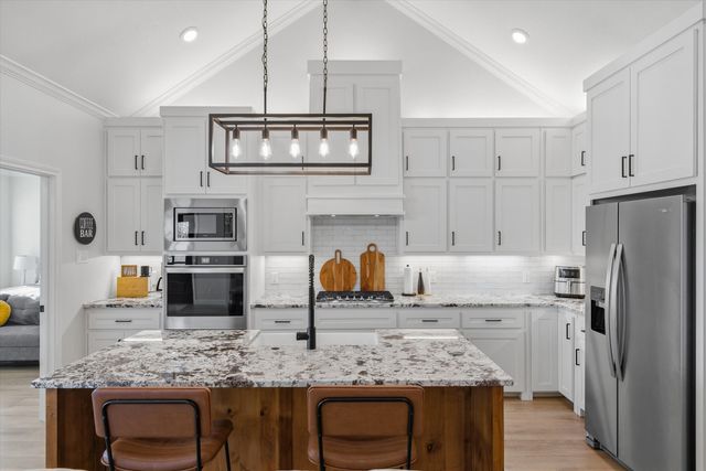 1825 Meadowview, Canton, TX 75103