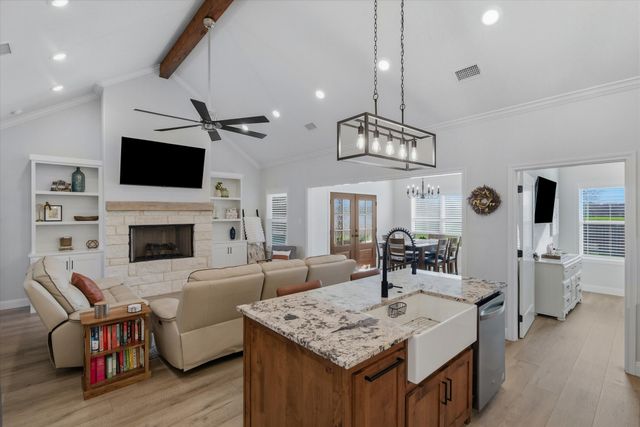 1825 Meadowview, Canton, TX 75103