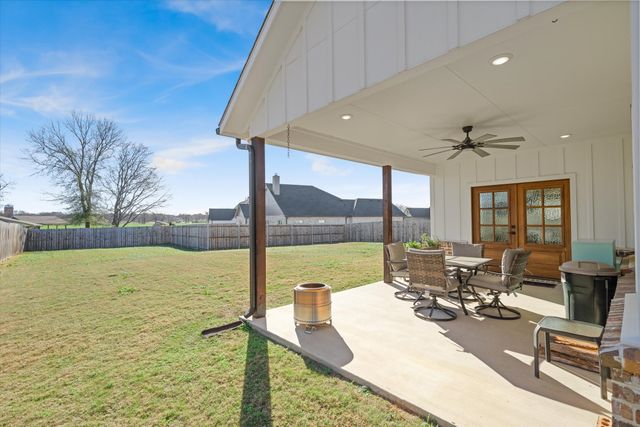 1825 Meadowview, Canton, TX 75103