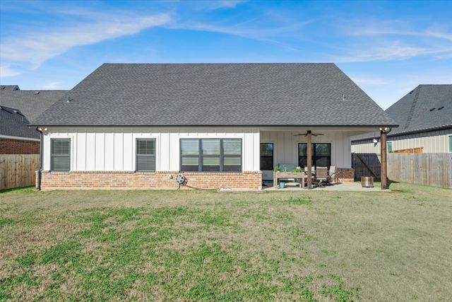 1825 Meadowview, Canton, TX 75103