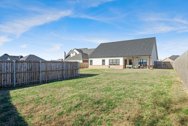 1825 Meadowview, Canton, TX 75103