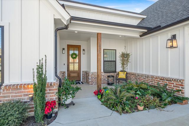 1825 Meadowview, Canton, TX 75103