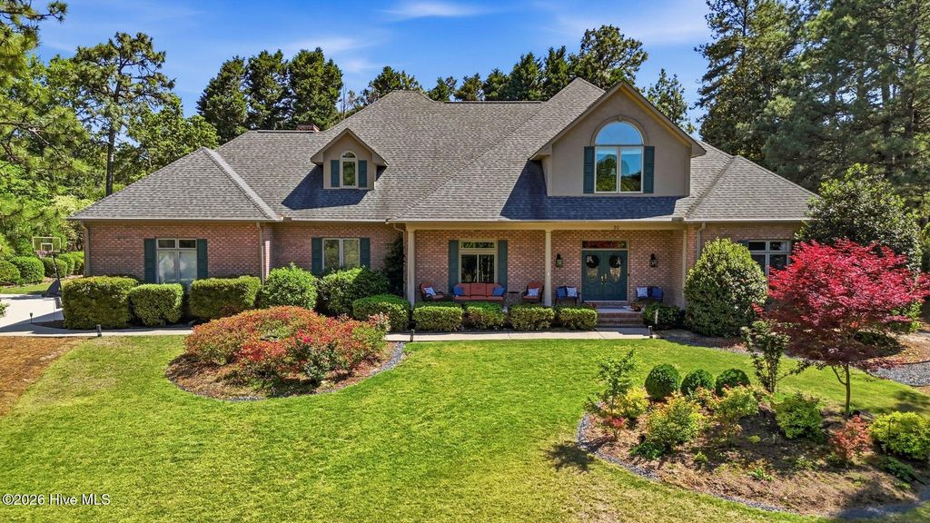 20 Walnut Creek Road, Pinehurst, NC 28374