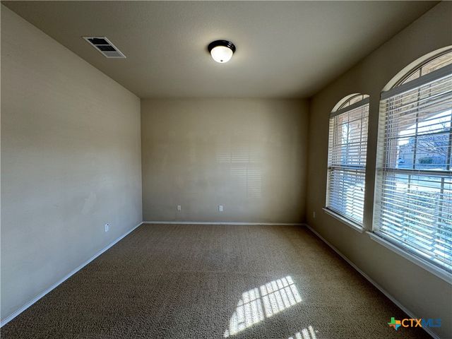 6704 Golden Oak Lane, Killeen, TX 76542