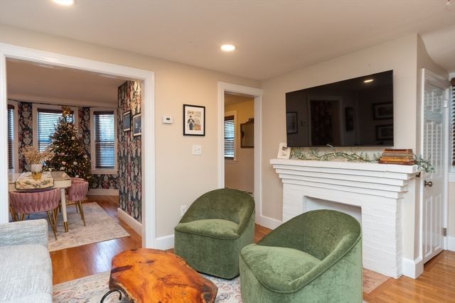 50 Brush Hill Rd, Milton, MA 02186