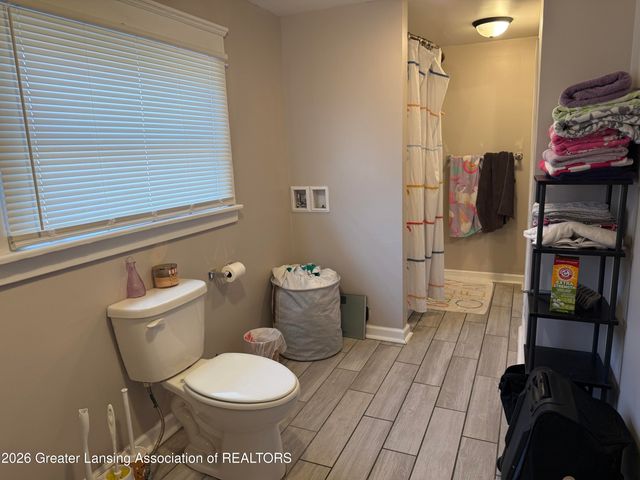 433 N Butler Boulevard, Lansing, MI 48915