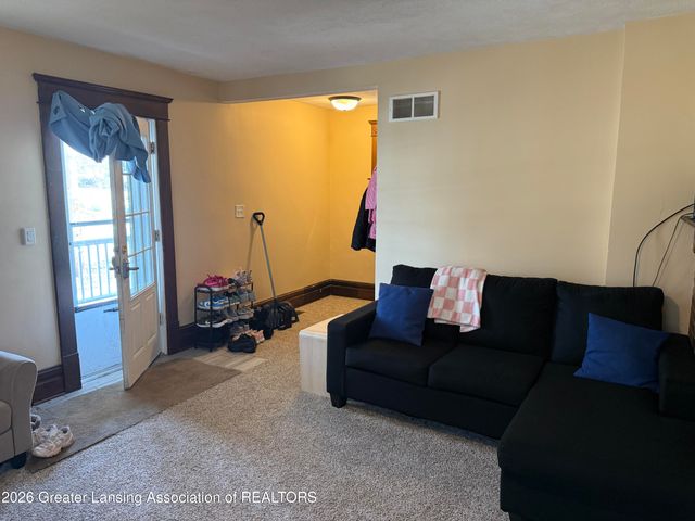 433 N Butler Boulevard, Lansing, MI 48915