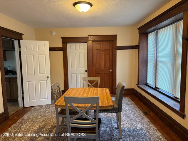 433 N Butler Boulevard, Lansing, MI 48915