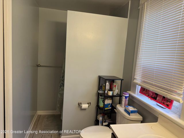 433 N Butler Boulevard, Lansing, MI 48915