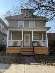 433 N Butler Boulevard, Lansing, MI 48915