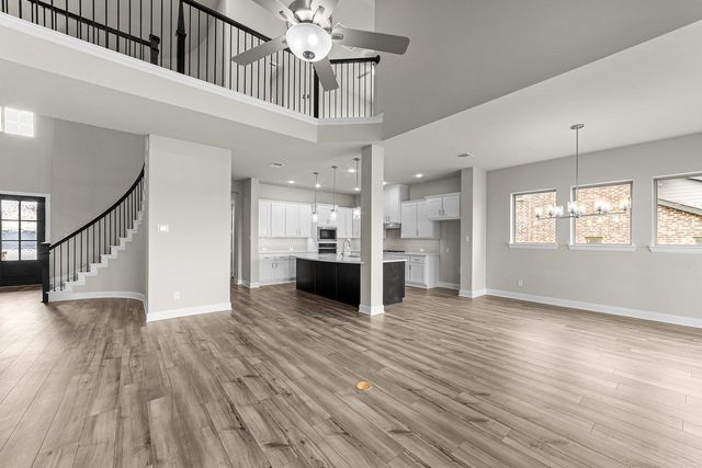 604 Crystal View Drive, Mansfield, TX 76063