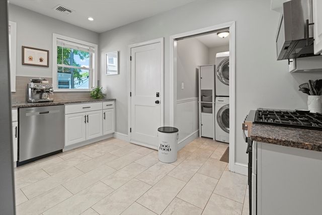 10 Ashmont Ct 1, Boston, MA 02122