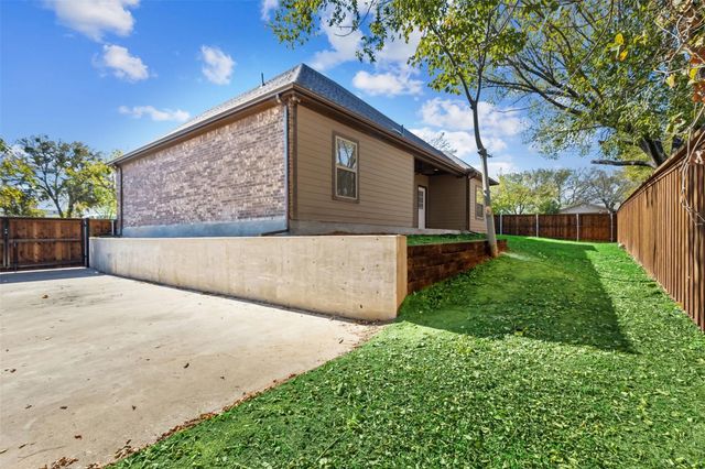 4662 Barbara Road, River Oaks, TX 76114