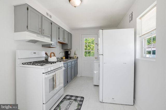 306 BAIRD AVE, Mount Ephraim, NJ 08059