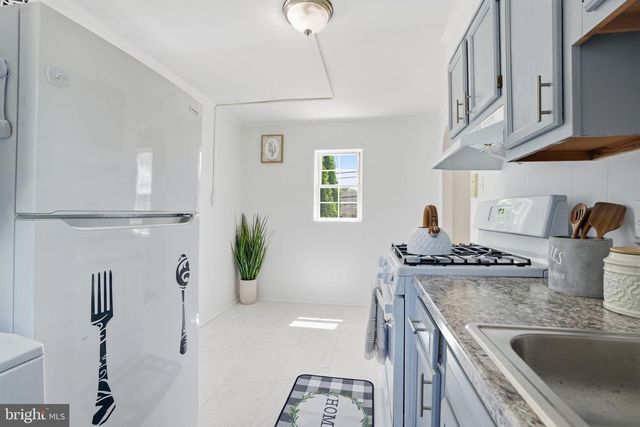 306 BAIRD AVE, Mount Ephraim, NJ 08059