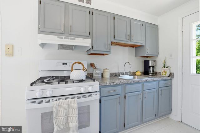 306 BAIRD AVE, Mount Ephraim, NJ 08059
