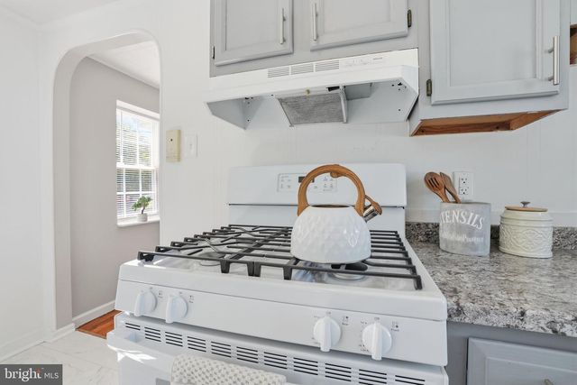 306 BAIRD AVE, Mount Ephraim, NJ 08059