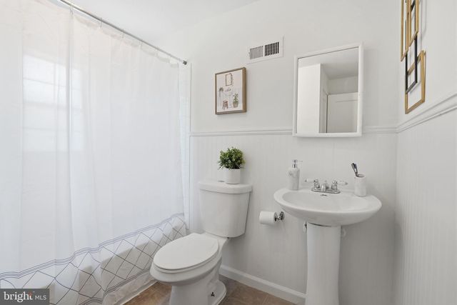 306 BAIRD AVE, Mount Ephraim, NJ 08059