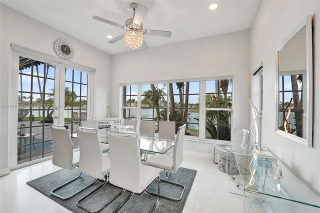 1078 Laguna Springs Dr, Weston, FL 33326