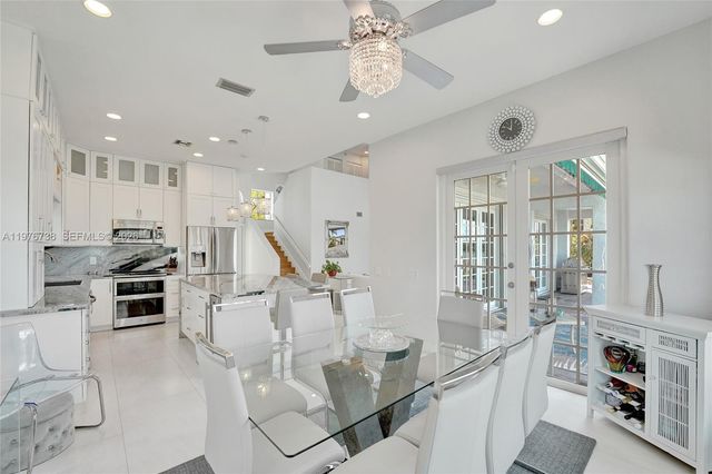 1078 Laguna Springs Dr, Weston, FL 33326