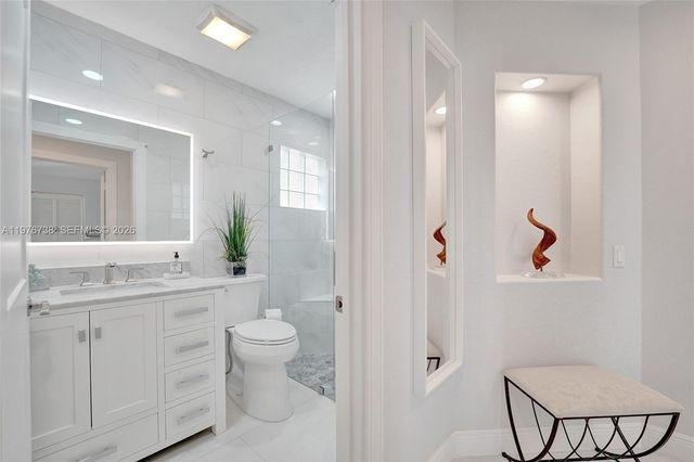 1078 Laguna Springs Dr, Weston, FL 33326