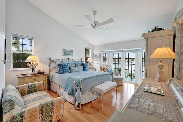 1078 Laguna Springs Dr, Weston, FL 33326